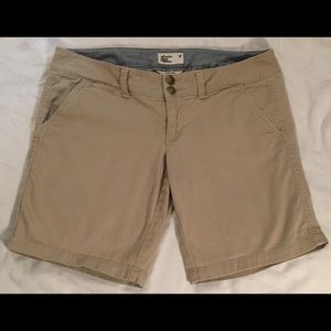 Women’s American Eagle Khaki Shorts